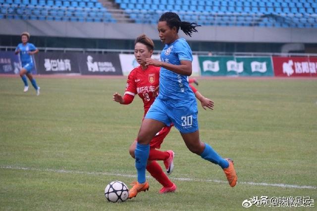跳水明星张家齐谈财务管理 woes：奖金由母亲保管，要求返还遭拒绝